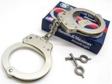 Esposas Smith & Wesson, Candados de Mano, Niqueladas, Seguridad, Defensa Personal